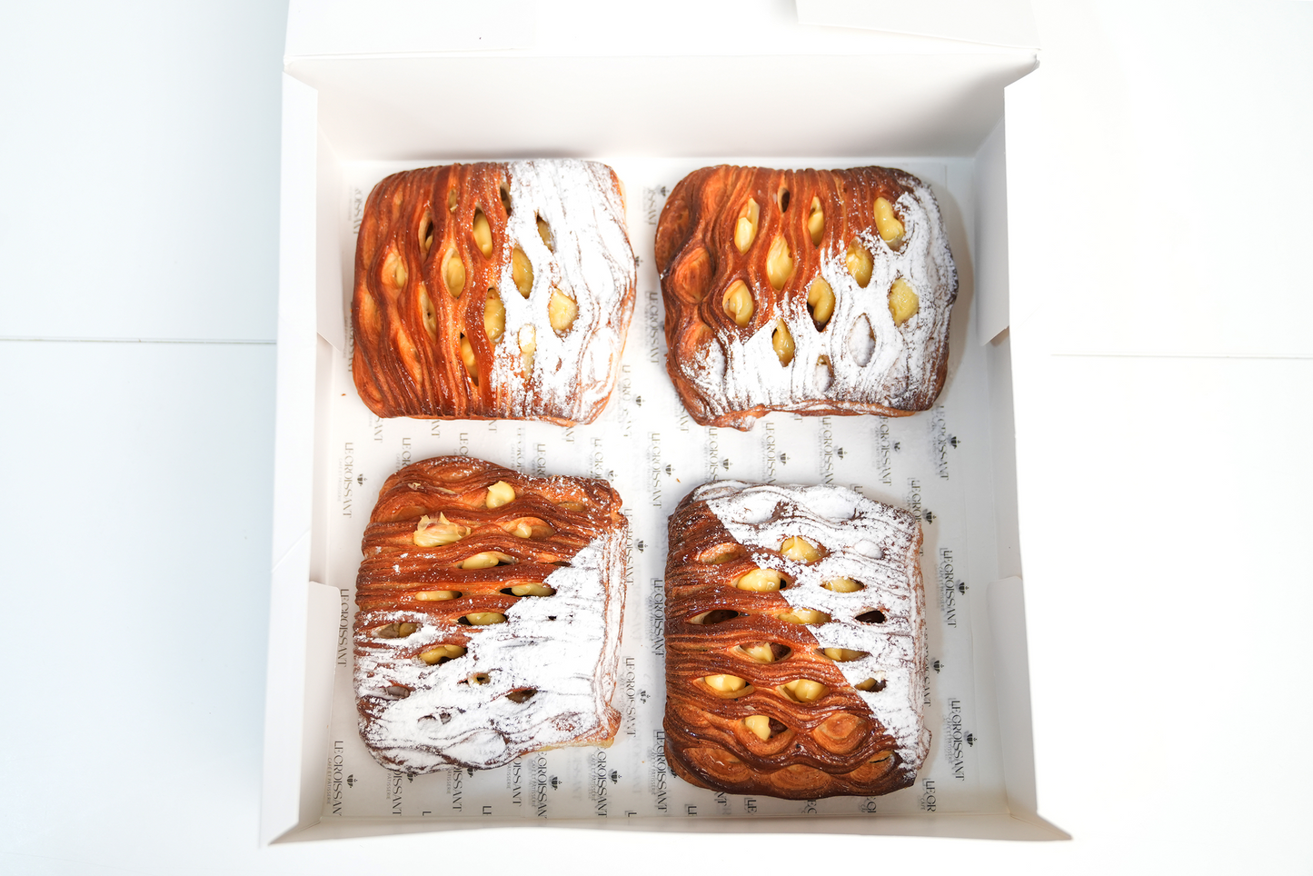 Box of 6 apple pies